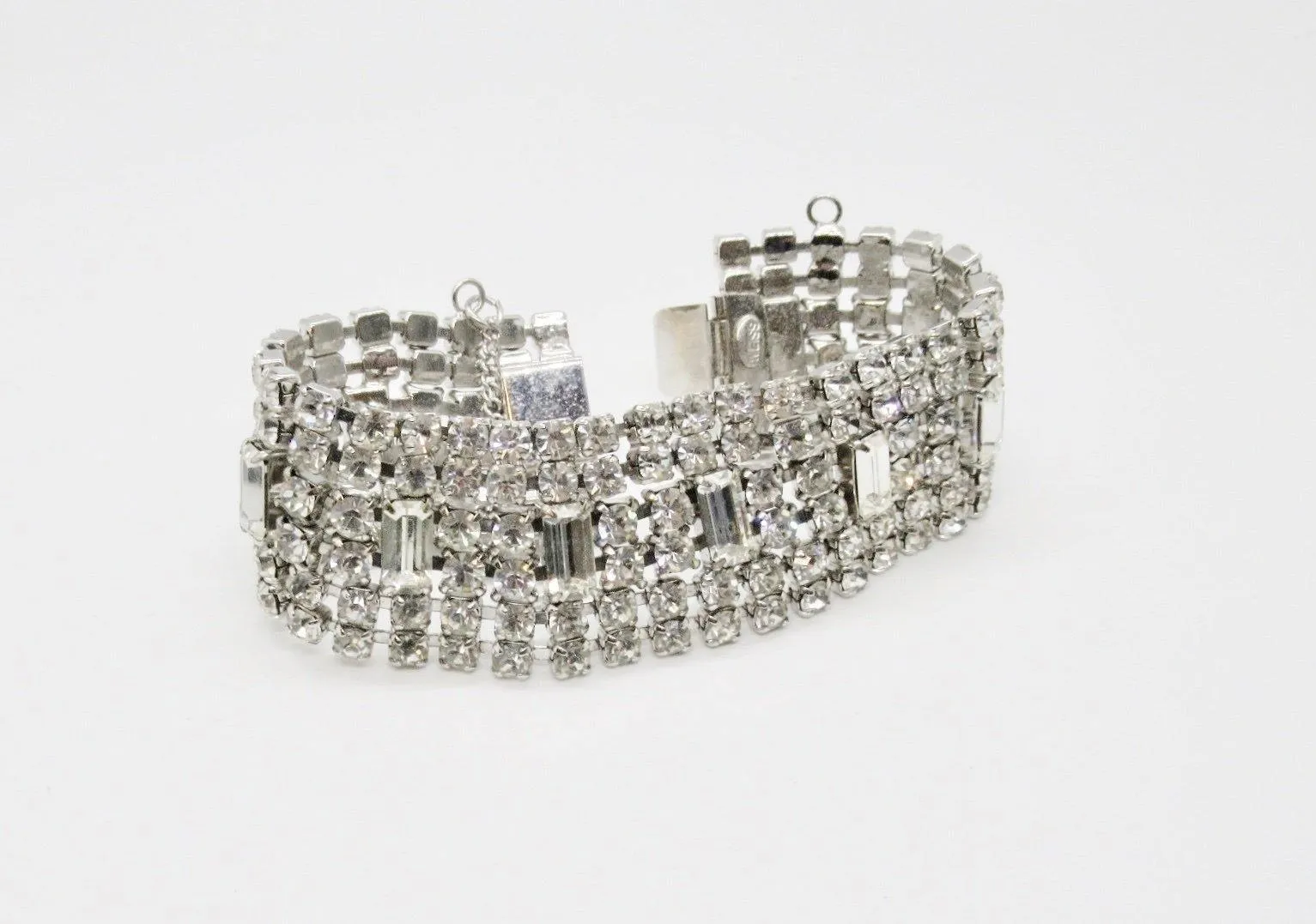 Glamorous Six Row Vintage Weiss Rhinestone Bracelet
