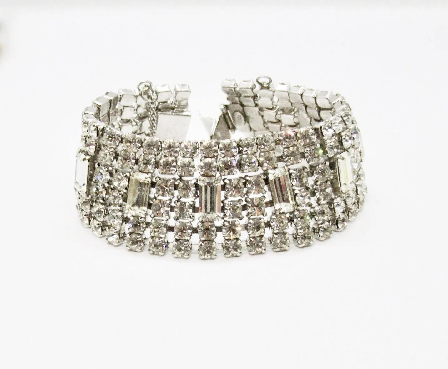 Glamorous Six Row Vintage Weiss Rhinestone Bracelet