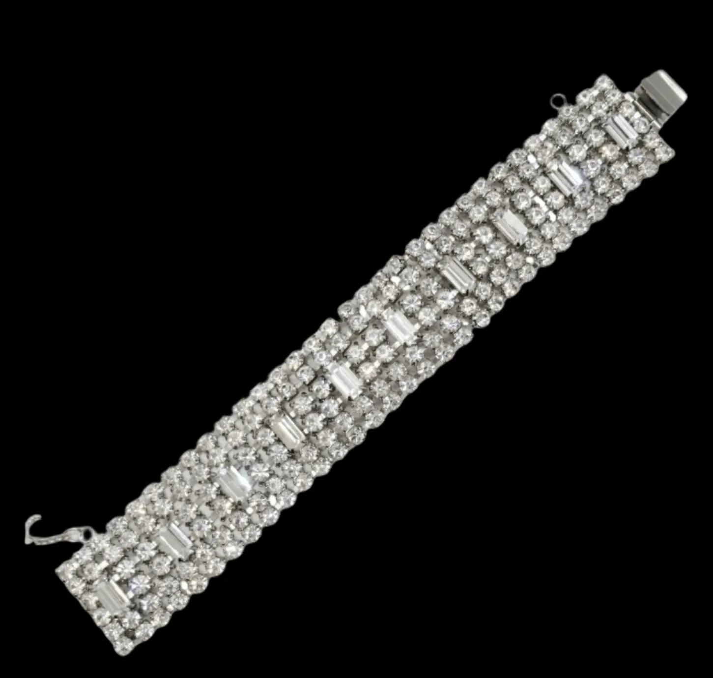 Glamorous Six Row Vintage Weiss Rhinestone Bracelet