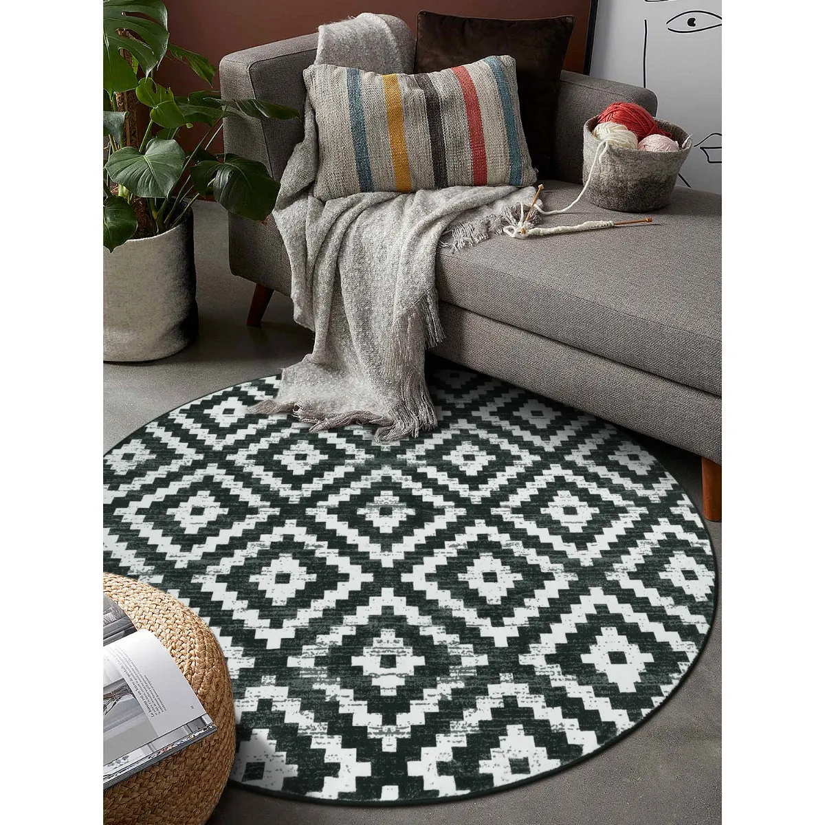 Joanne Modern Moroccan Geometric Kilim Black Rug