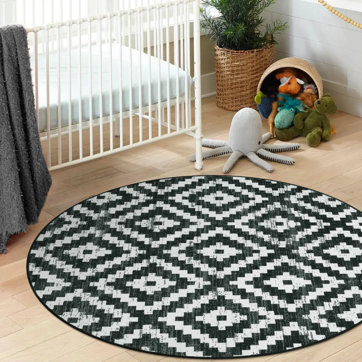 Joanne Modern Moroccan Geometric Kilim Black Rug