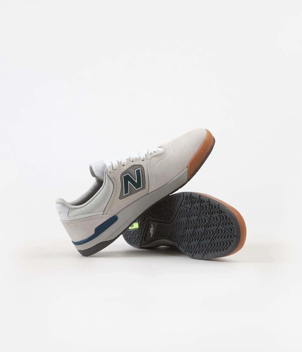 New Balance Numeric 913 Shoes - Sea Salt / Dark Sea