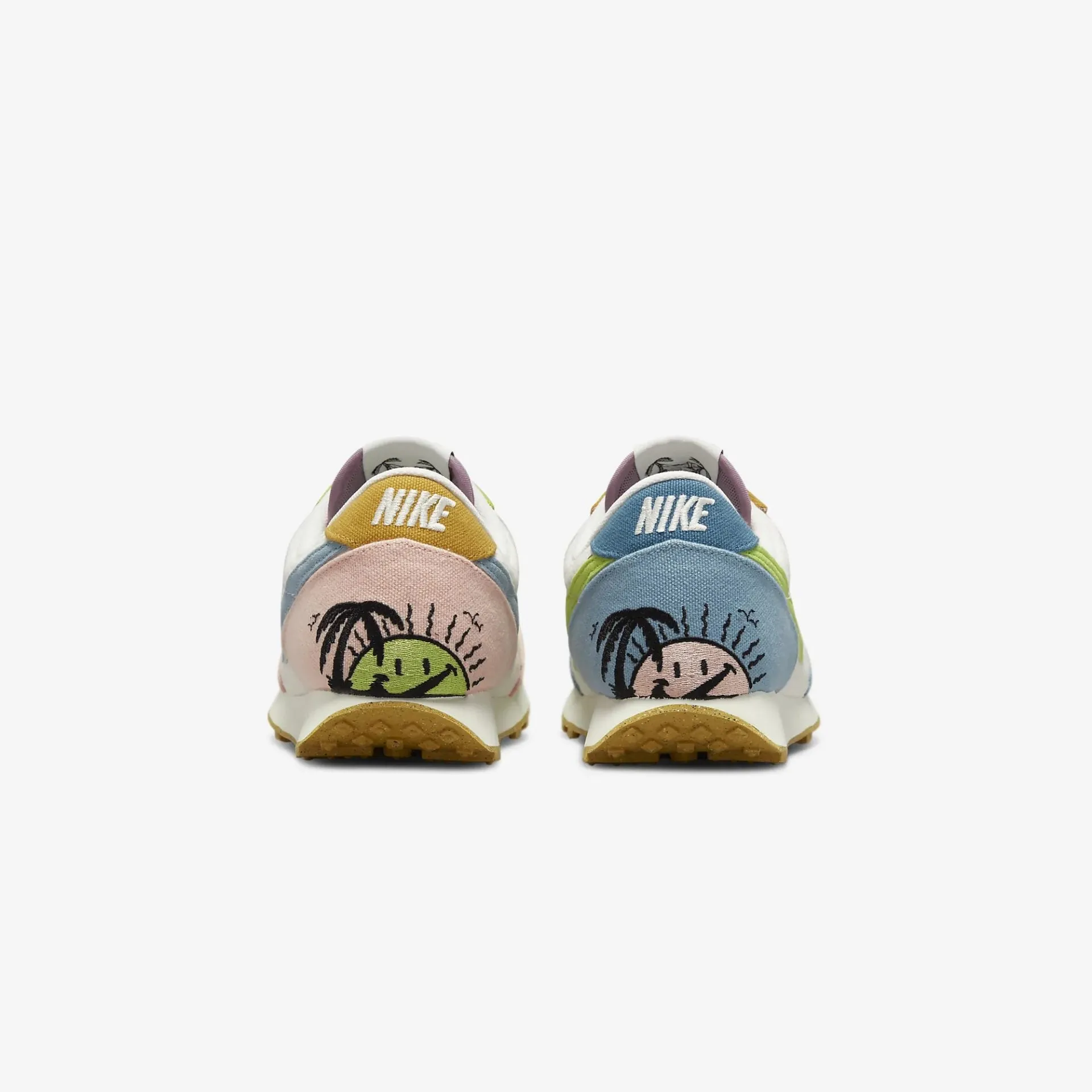 Nike | WMN'S DAYBREAK SE  { ARCTIC ORANGE / WORN BLUE