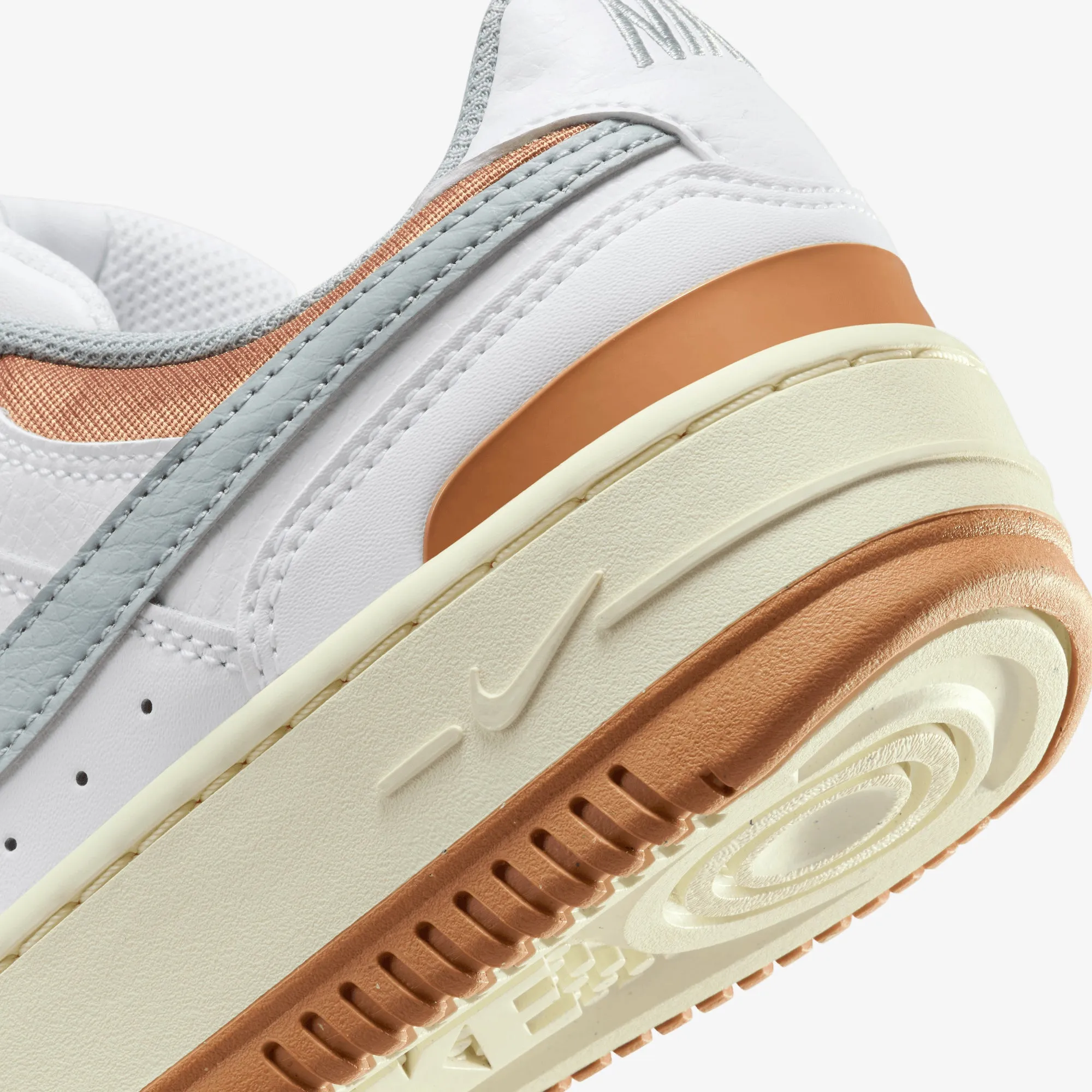 NIKE | WMN'S GAMMA FORCE { WHITE/LIGHT PUMICE-FLAX-COCONUT MILK