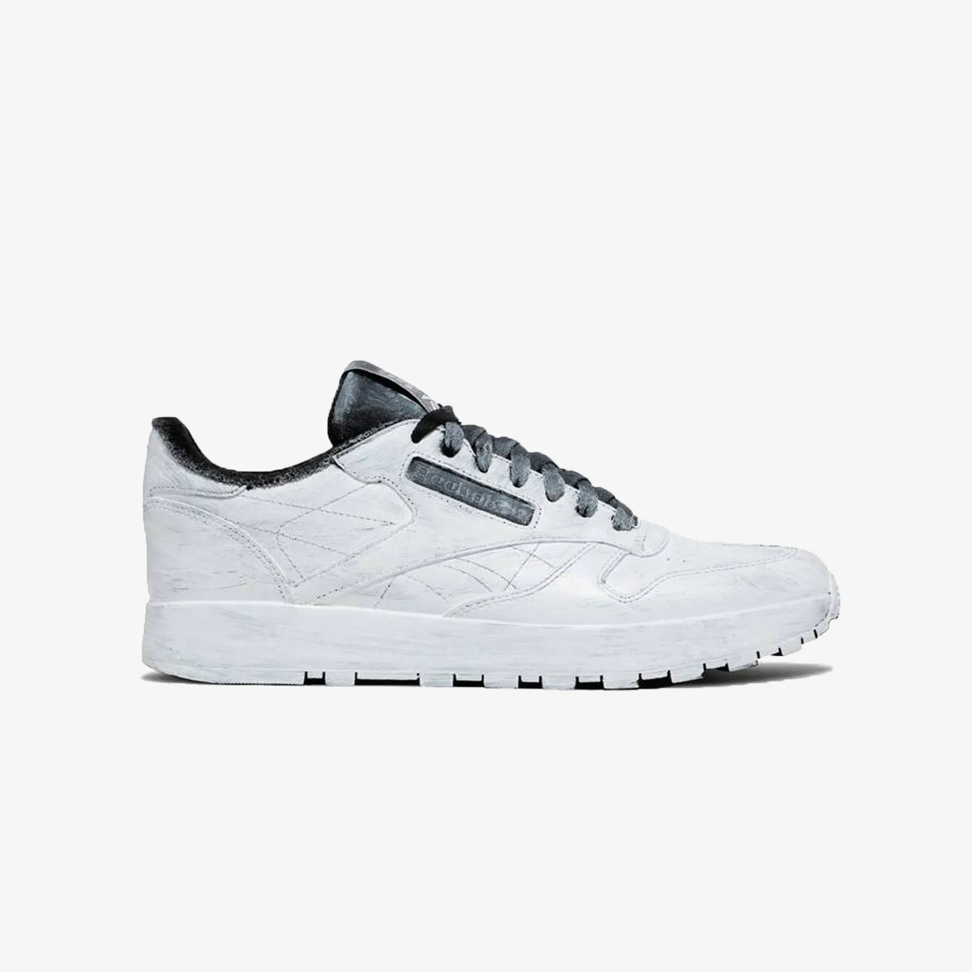 Reebok | PROJECT 0 CL  { BLACK/WHITE/BLACK