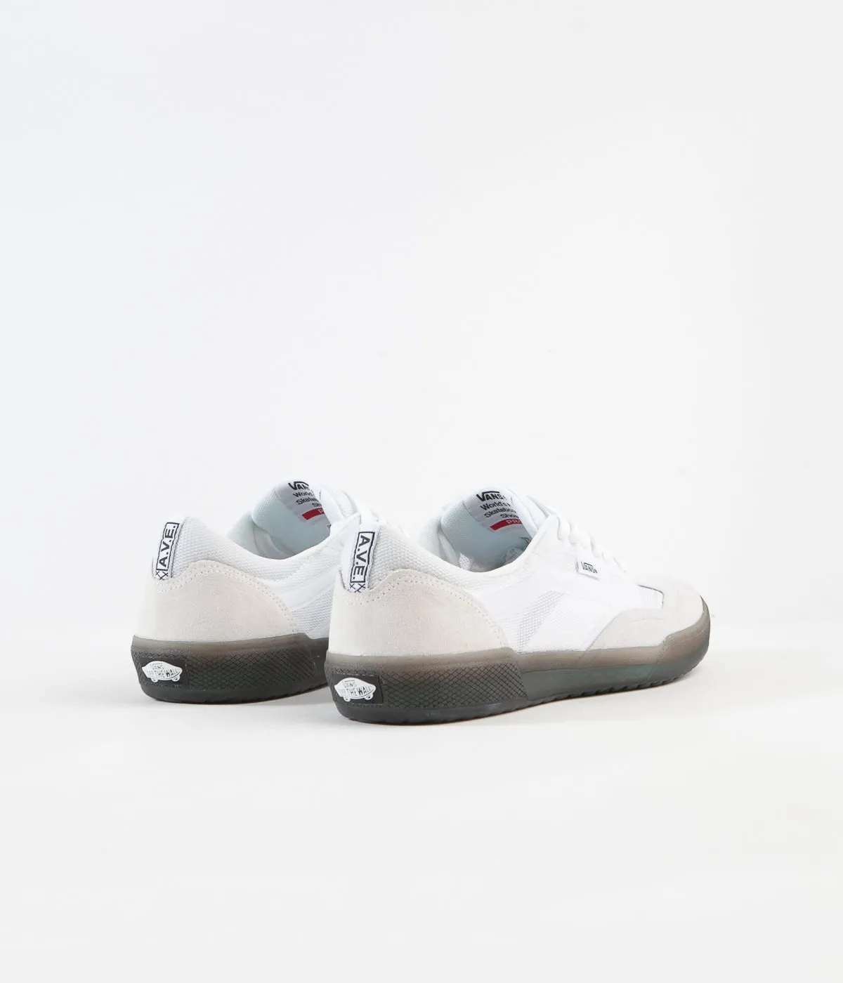 Vans AVE Pro Shoes - White / Smoke